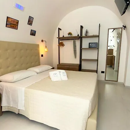 Bvsirenehouse פולינאנו א מארה